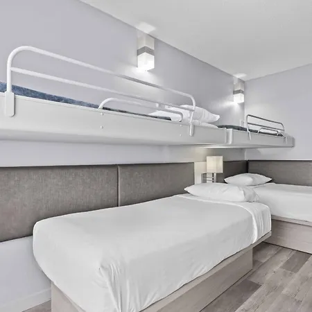 Travelodge By Wyndham Montreal Centre-2