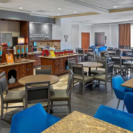 Hampton Inn & Suites Country Club Plaza-2