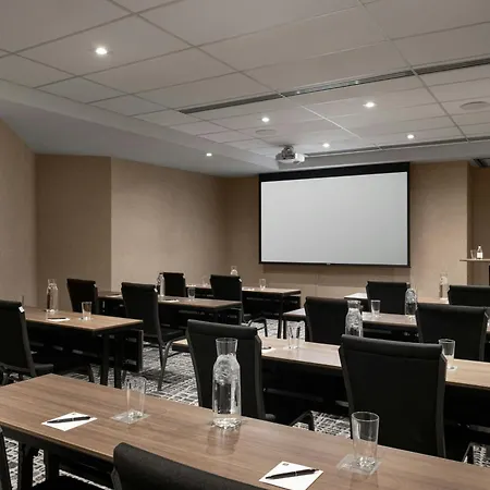 Ac Hotel By Marriott Old Montreal-3