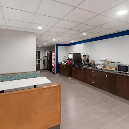 Microtel Inn And Suites Baton Rouge Airport-3