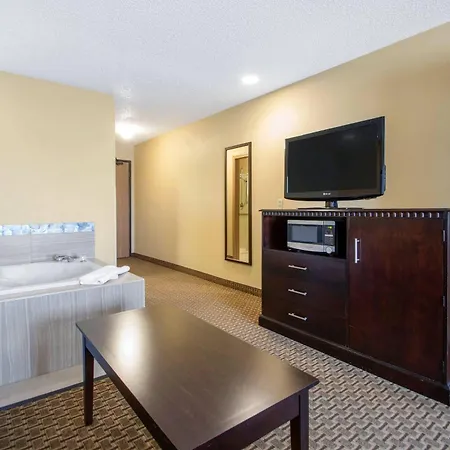 Comfort Suites Wisconsin Dells Area-3