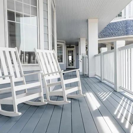 Madison Beach Hotel, Curio Collection By Hilton-3