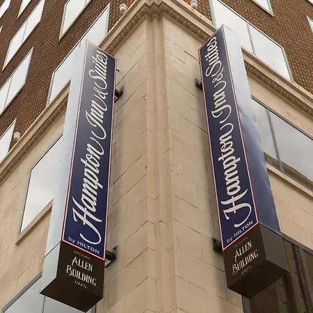 Hampton Inn & Suites Dallas Downtown-3