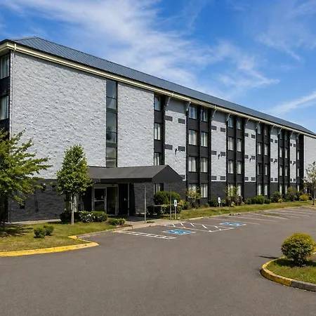 Quality Inn & Suites Everett-3