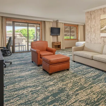 Edgewater Missoula, Tapestry Collection By Hilton-2