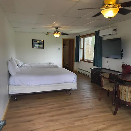 Sara Placid Inn & Suites-2