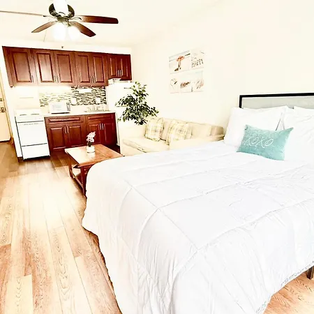 Free Parking Comfy Central Waikiki-2