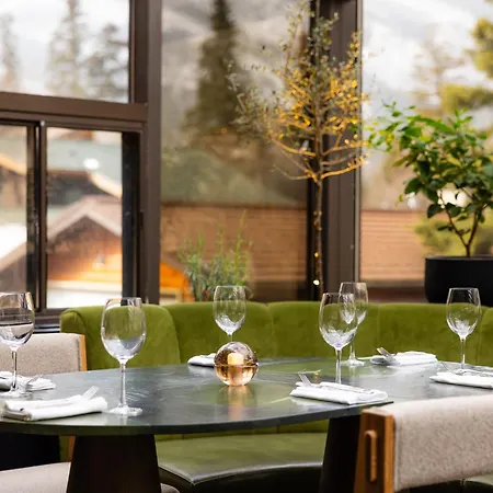 Banff Park Lodge-3