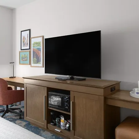 Hampton Inn Helen-3