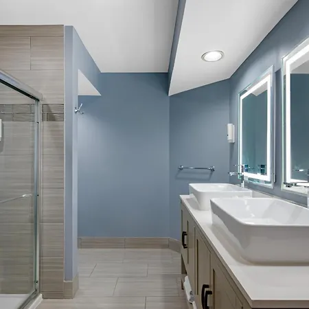 Quality Inn & Suites Goshen-2