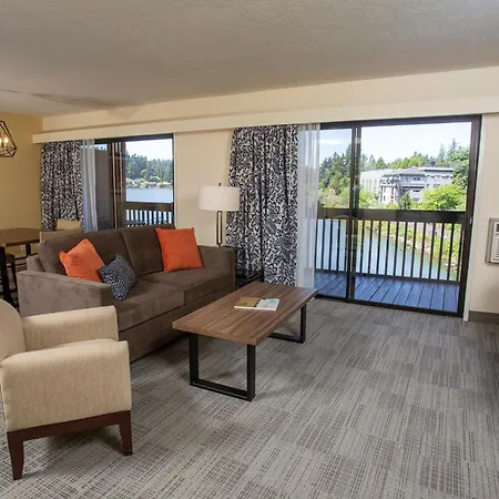 Lakeshore Inn-3