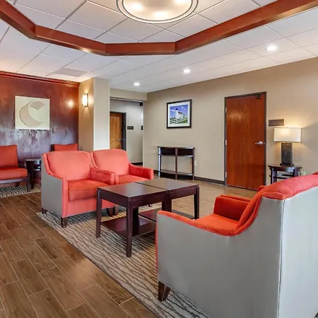 Comfort Suites Escanaba West-2