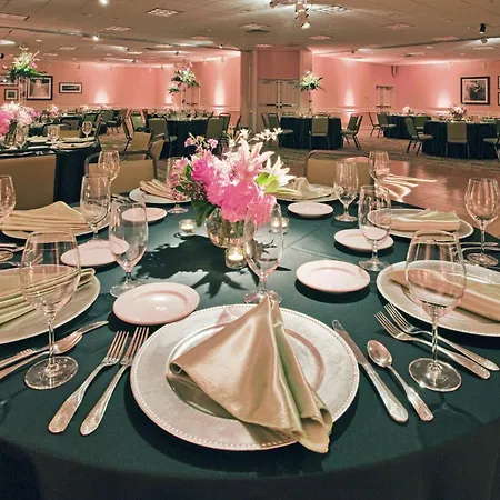 Holiday Inn & Suites Virginia Beach - North Beach By Ihg-2