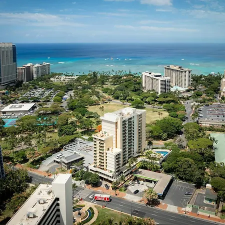 Luana Waikiki Hotel & Suites-3