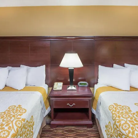 Days Inn By Wyndham Paducah I-24 Exit 4-3