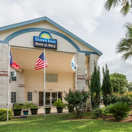 Days Inn By Wyndham San Antonio Southeast Frost Bank Center-3
