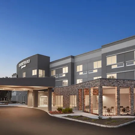 Courtyard By Marriott Wayne Fairfield-3