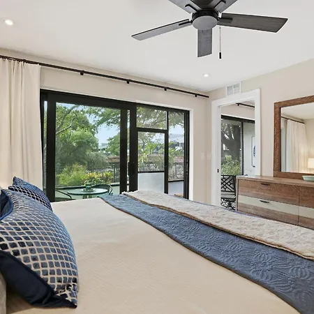 Park Shore Resort By Mike Z Rentals (Adults Only)-2