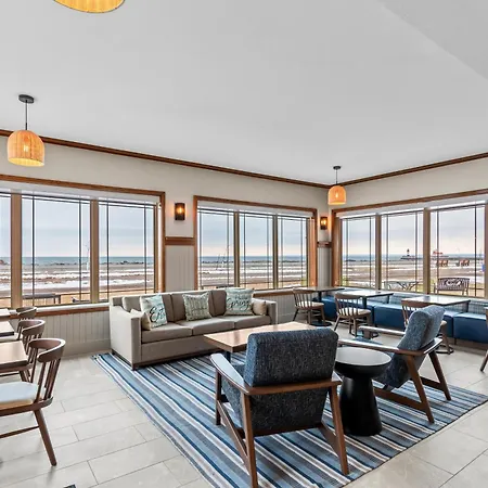 Hampton Inn Duluth-Canal Park-2