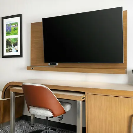 Courtyard By Marriott Concord-2