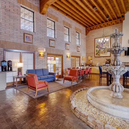 Comfort Suites Tucson Near Sabino Canyon-2