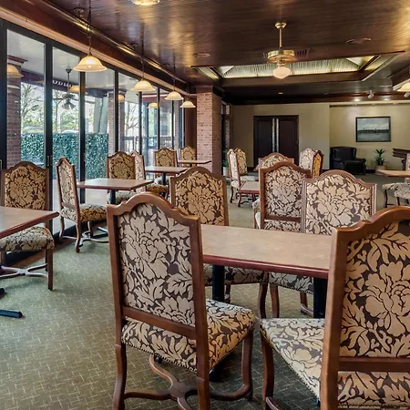 Magnuson Grand Hotel And Conference Center Tyler-3