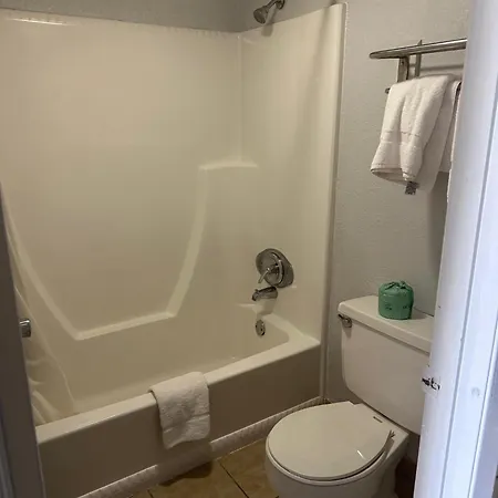Rodeway Inn Hopkinsville-3