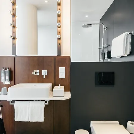 Ruby Lilly Hotel Munich By Ihg-3
