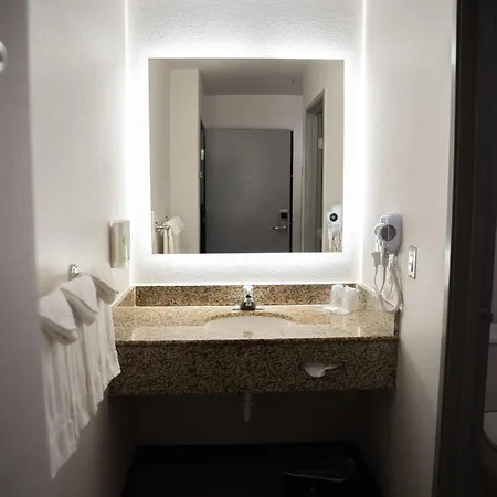 Comfort Suites Airport Tukwila Seattle-2