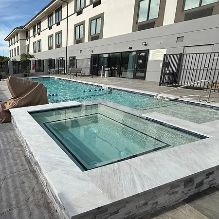 Garner Hotel Norman - University Area By Ihg-2