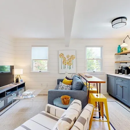 Long Pier Lodge-3
