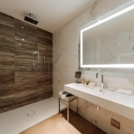 Aleph Rome Hotel, Curio Collection By Hilton-2