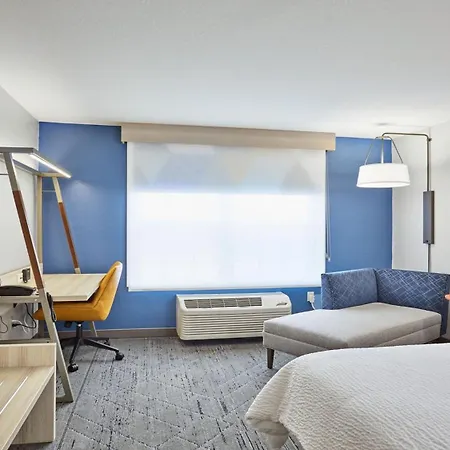 Holiday Inn Express Hotel & Suites Milwaukee Airport By Ihg-3