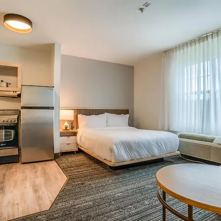 Mainstay Suites-3
