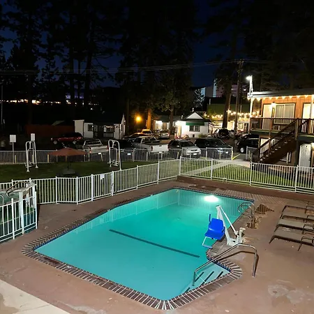 Cedar Inn & Suites-2