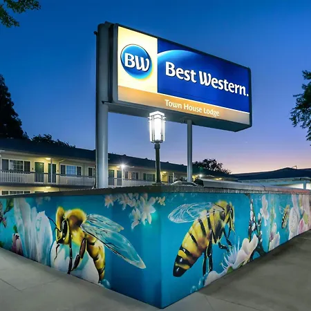 Best Western Town House Lodge-2