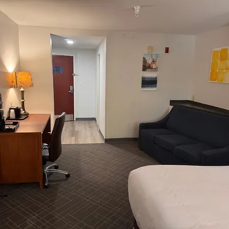 Comfort Suites Near Mcas Beaufort-3