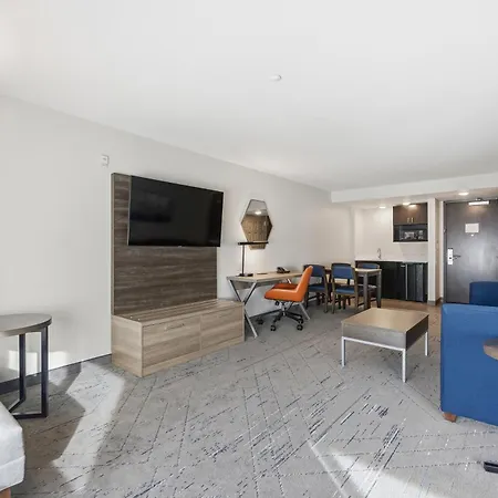 Holiday Inn Express & Suites Raleigh West - Lenovo Center By Ihg-3