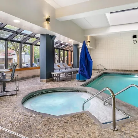 Best Western Plus Inntowner Madison-2