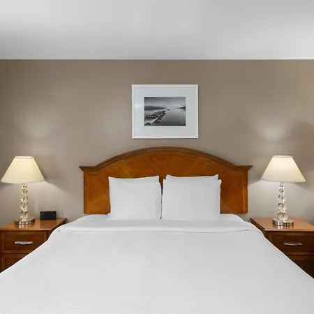 Ramada Bayside Inn & Suites Eureka-2
