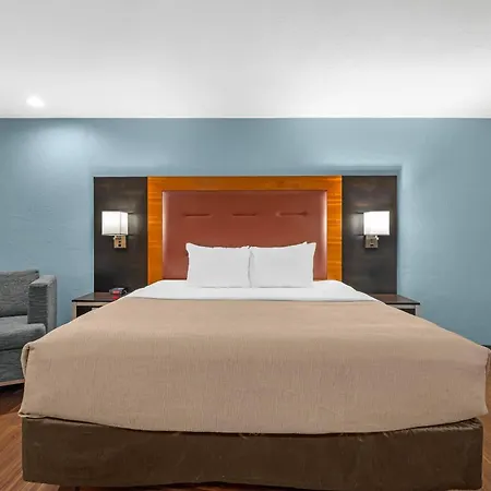 Quality Inn & Suites At Coos Bay-2