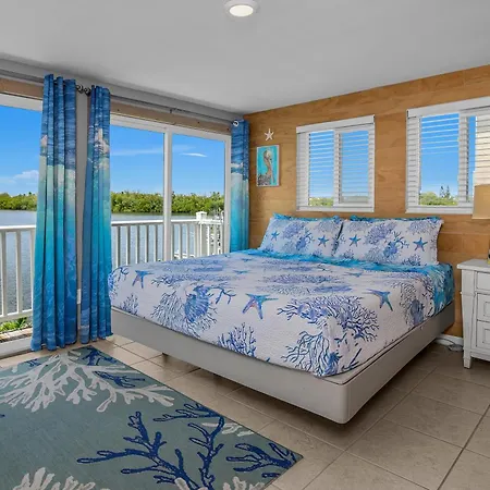 Latitude 26 Waterfront Boutique Resort - Bonita Springs-2