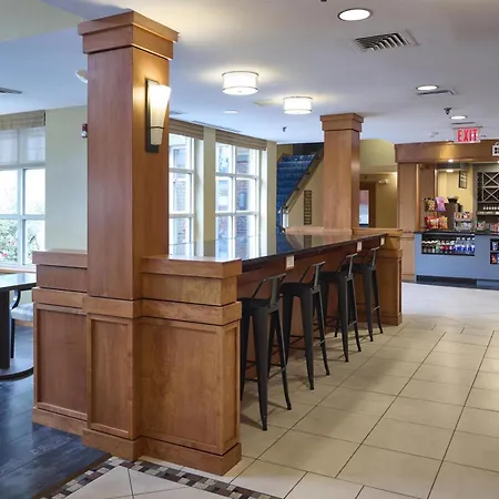Hilton Garden Inn Lancaster-3