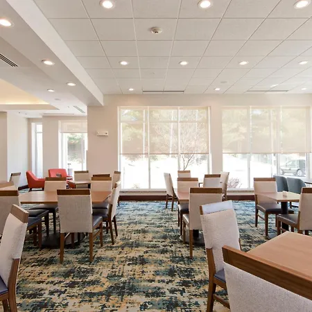 Hilton Garden Inn Winchester-3