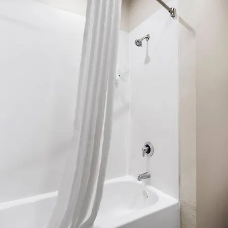 Quality Inn Laredo - Nuevo Laredo-3