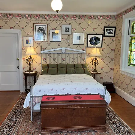 Munroe Inn Boutique Hotel-3