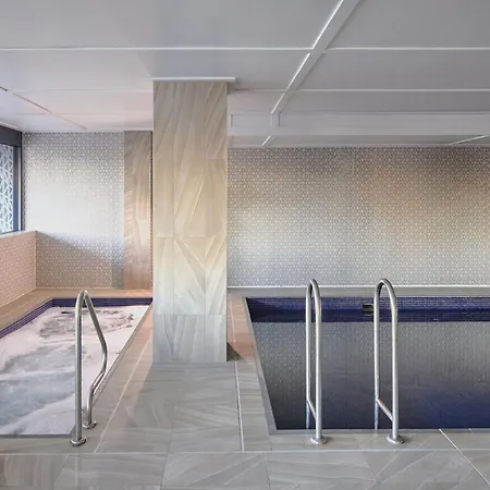 Meriton Suites North Sydney-2
