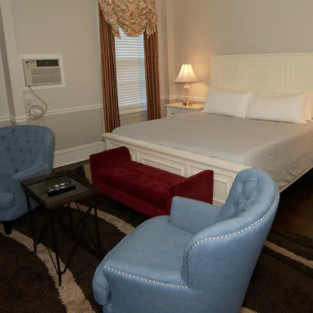 Bellevue Manor-3