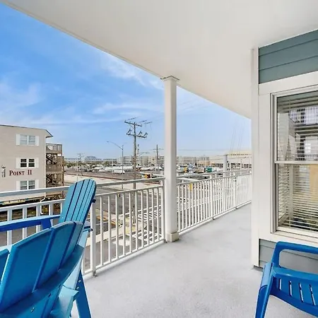 Condo 4100 #201-3