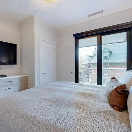 Suite Spot-2